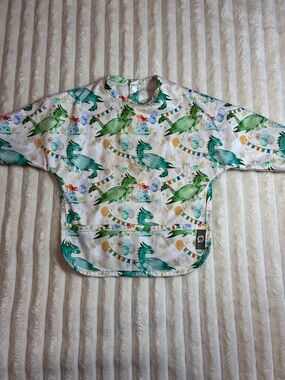 Kindthing Wildwoven Long-Sleeve Smock Bib 🐉🎂✨ – Dragon Birthday Print